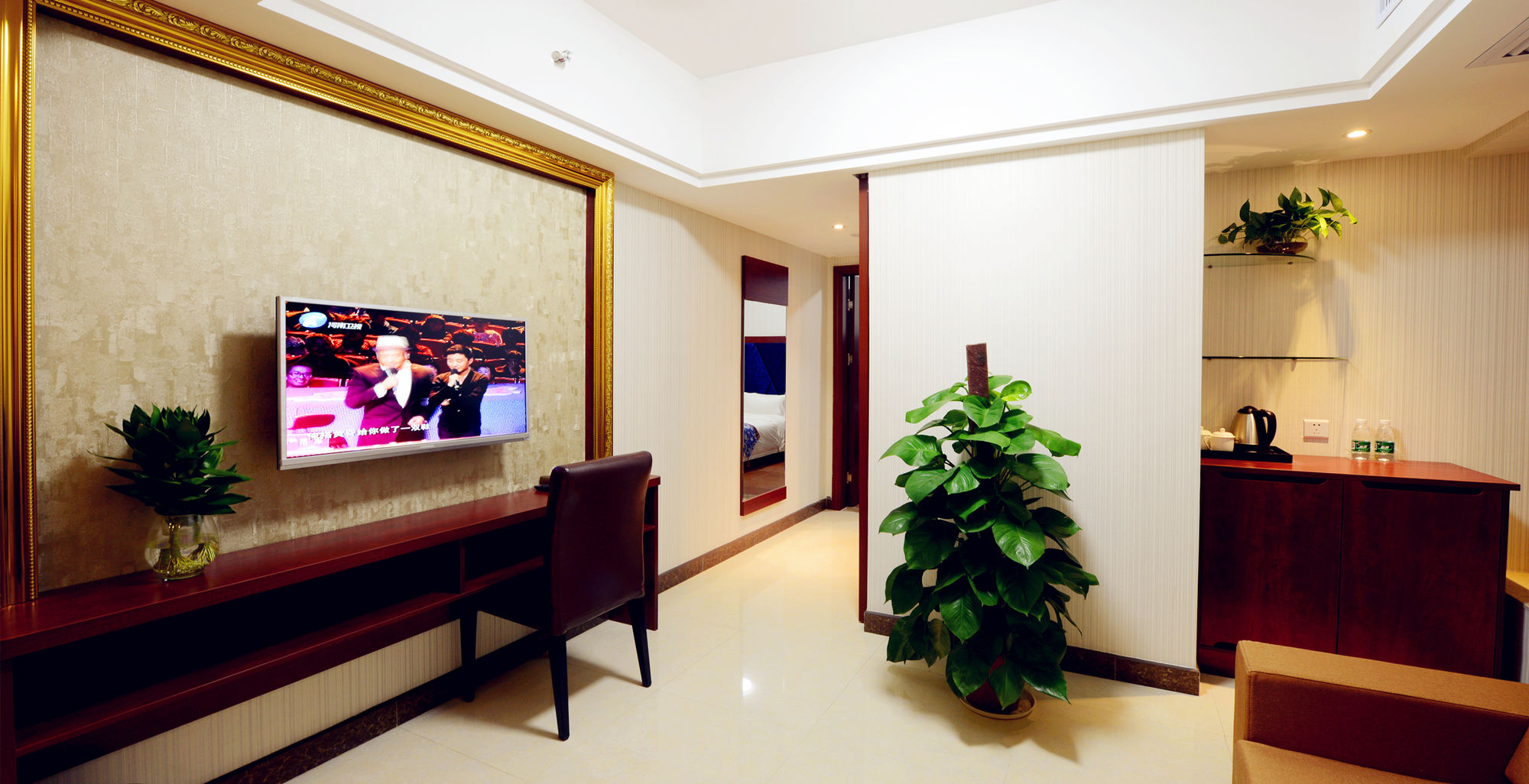 Фото Guangzhou JunYe International Hotel