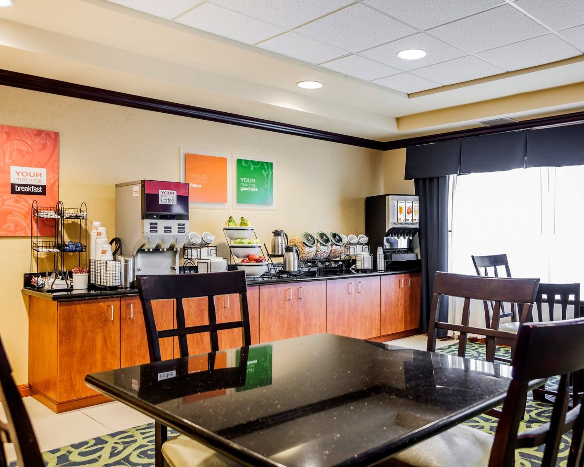 Фото Comfort Inn Kansas City Airport