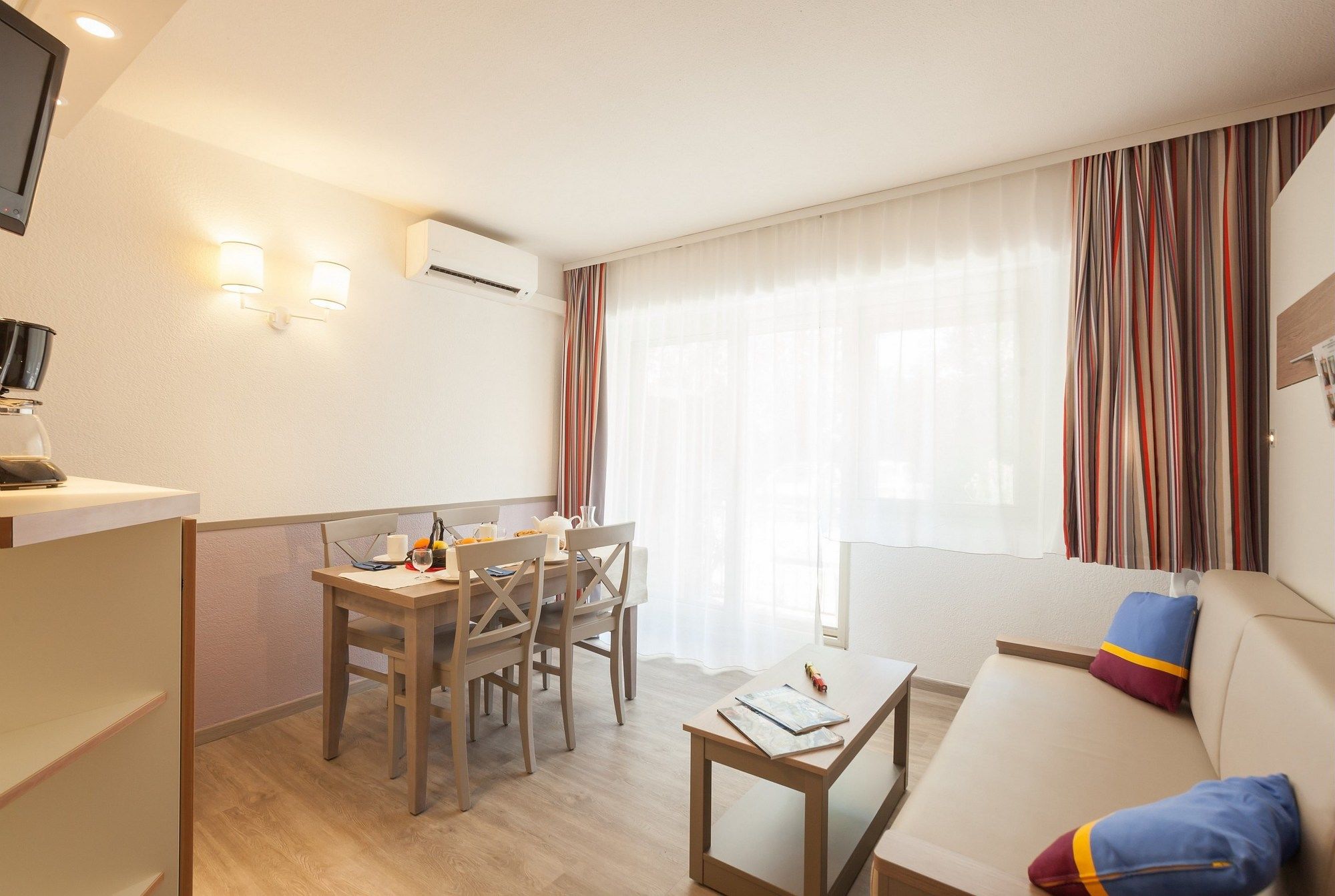 Фото Pierre & Vacances Résidence Les Platanes