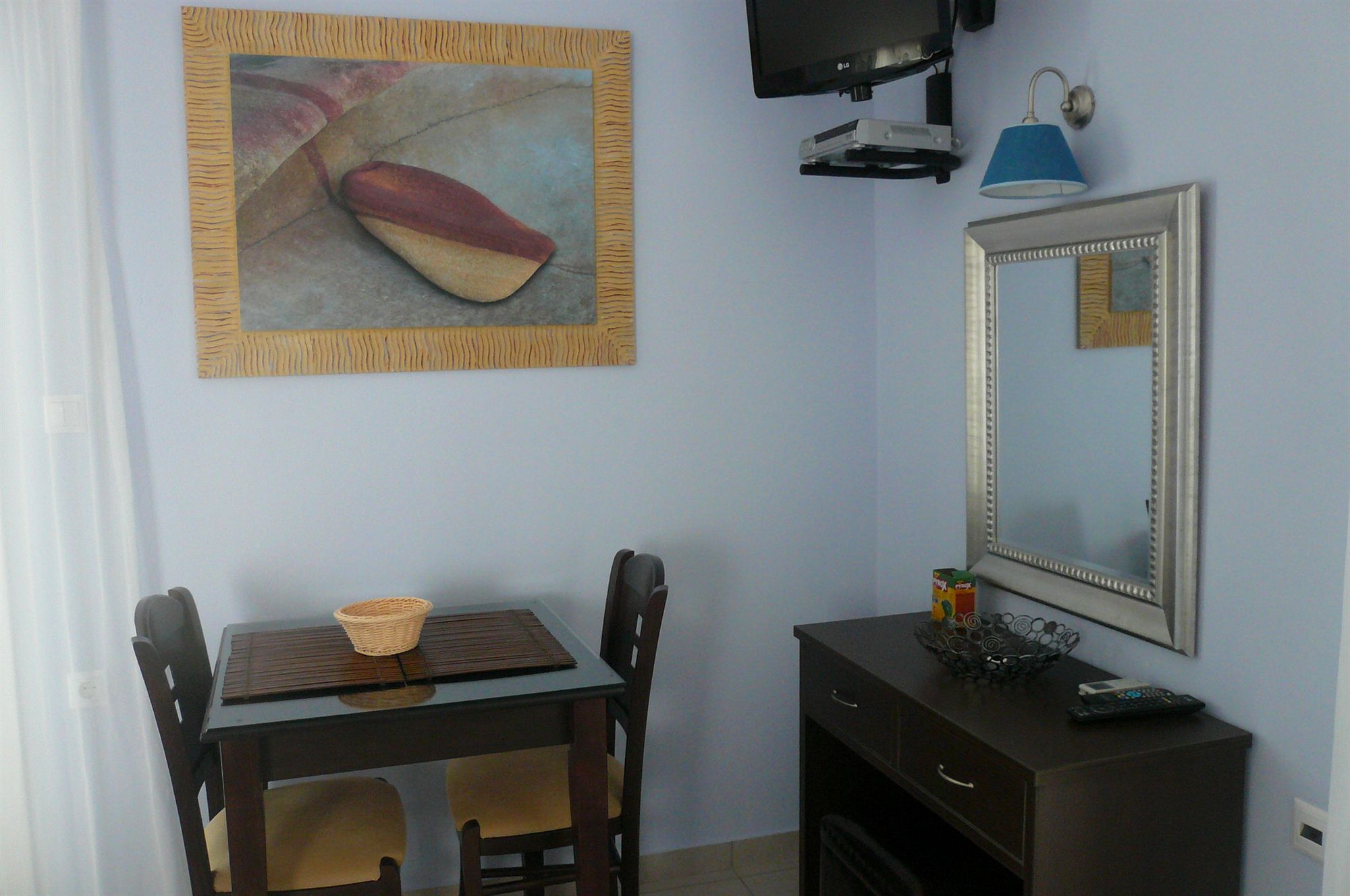 Фото Blue Harmony Apartments