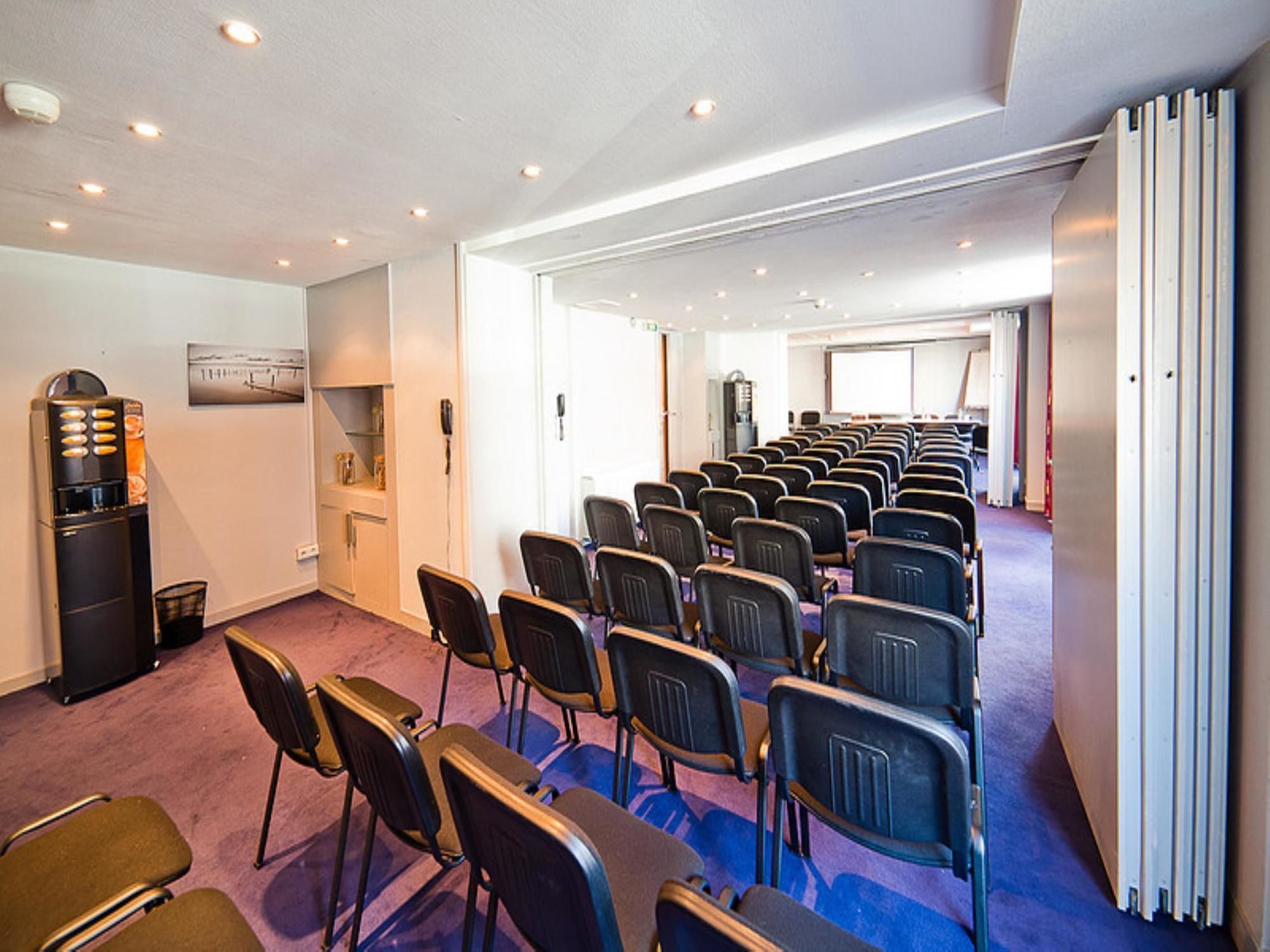 Фото Kyriad Clermont Ferrand Centre