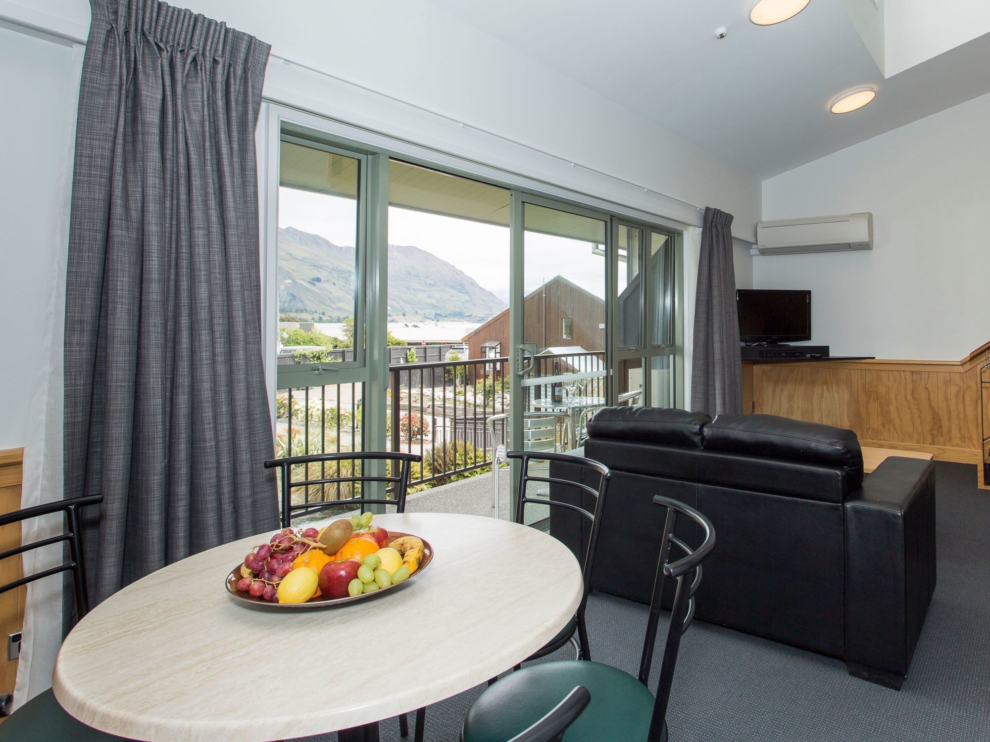 Фото Clearbrook Motels Wanaka