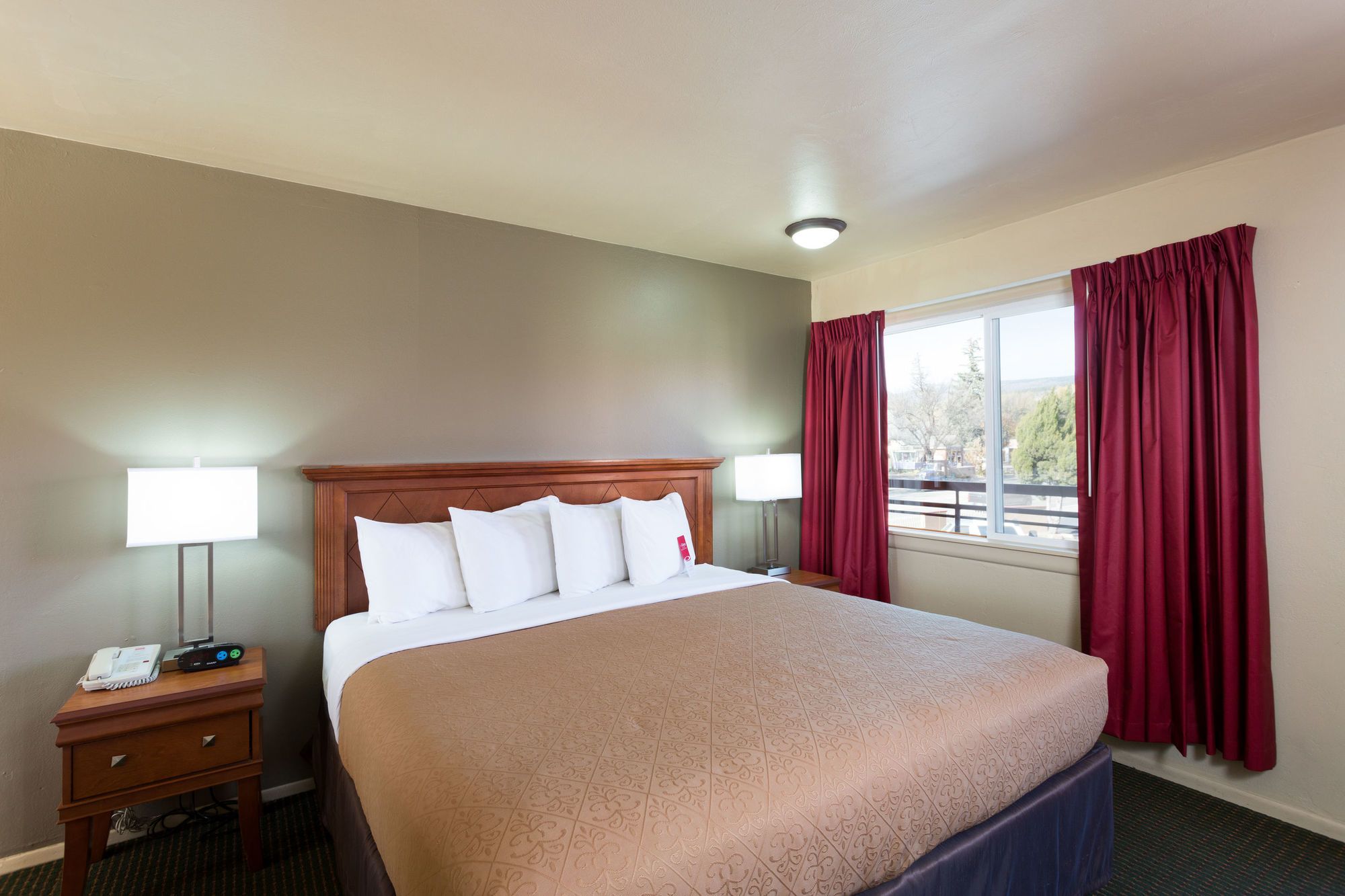 Фото Econo Lodge Inn & Suites Durango