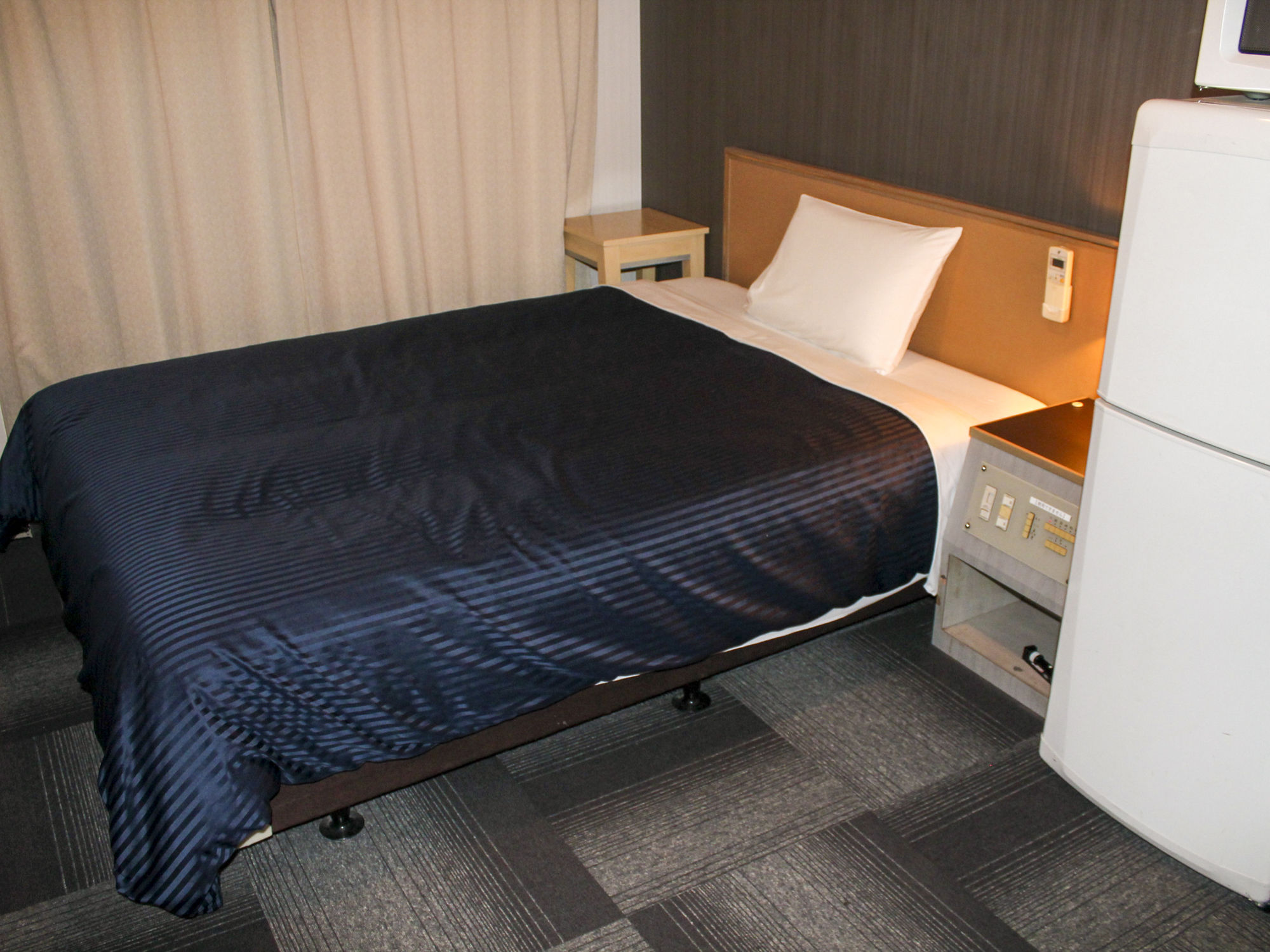 Фото Hotel Livemax Budget Namba