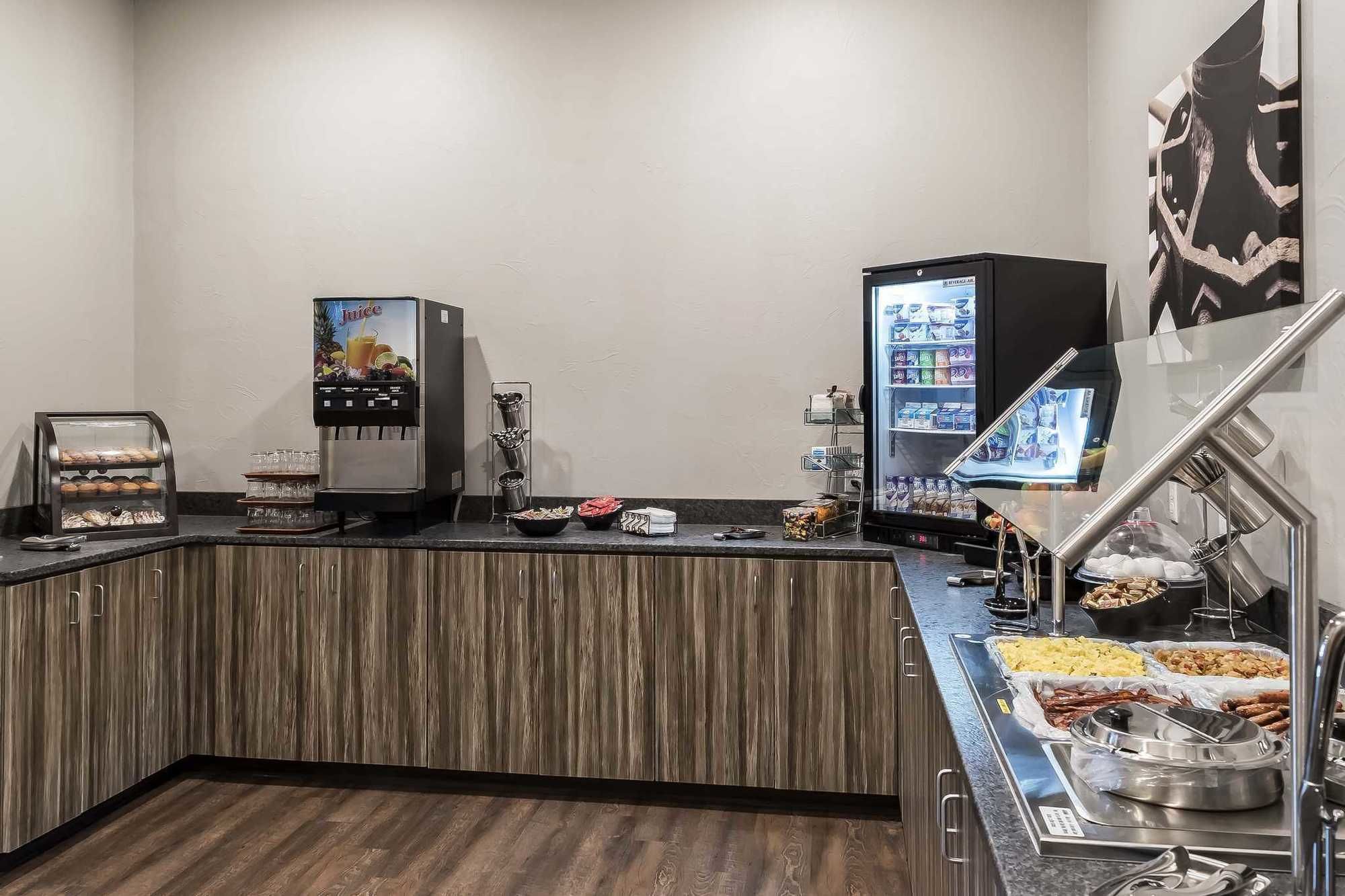 Фото Copper King Convention Center, Ascend Hotel Collection