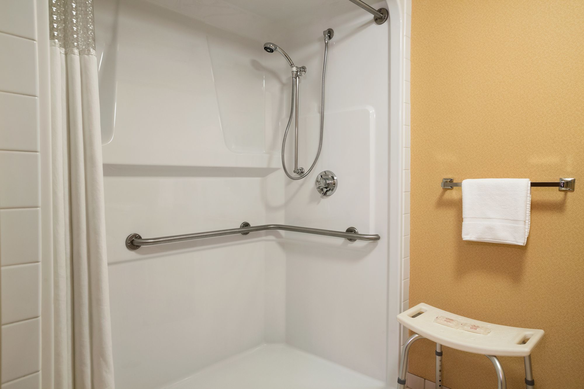 Фото Ramada by Wyndham Surrey/Langley