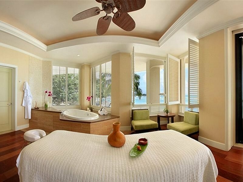 Фото Moana Surfrider, A Westin Resort & SPA, Waikiki Beach