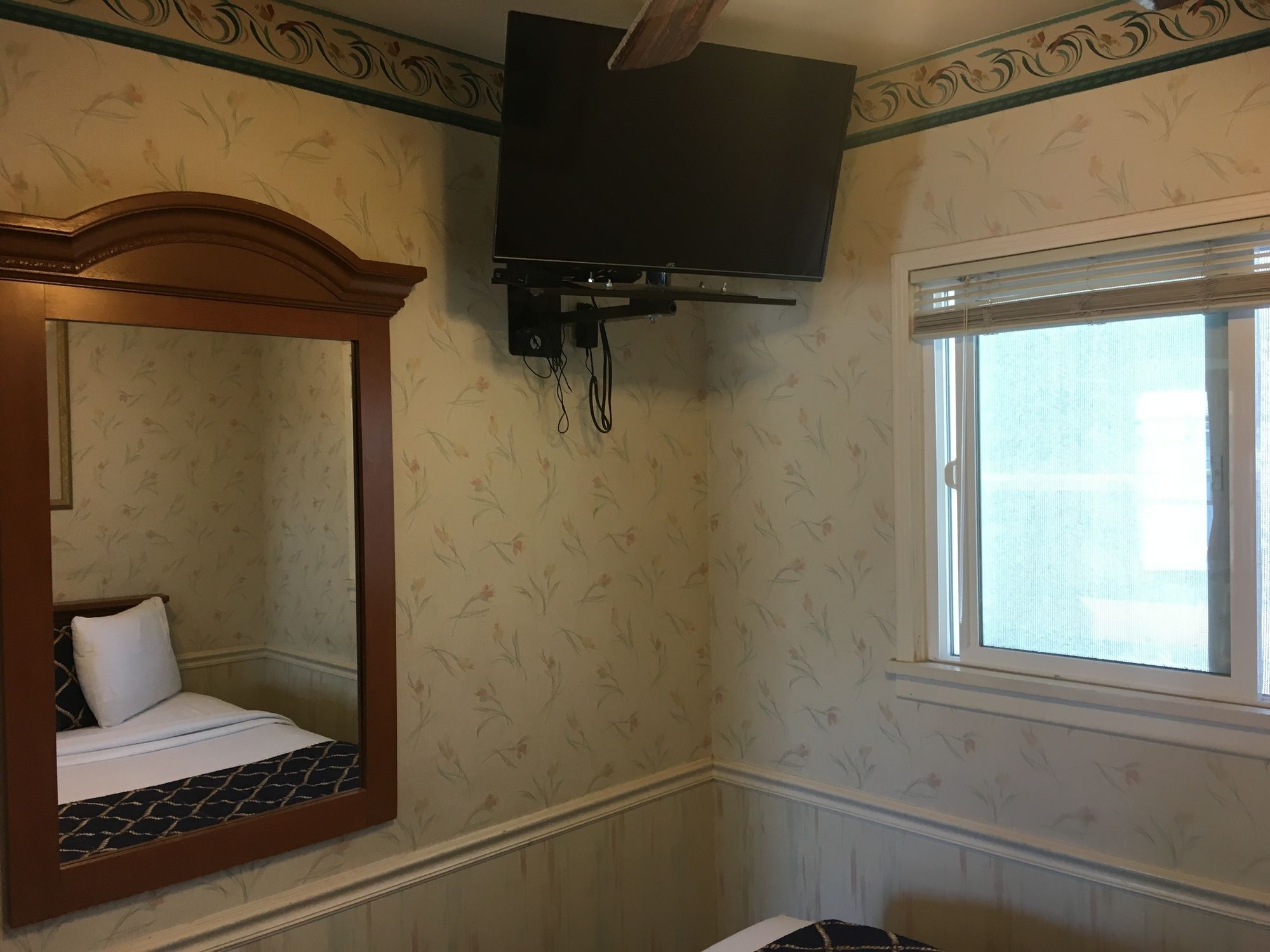 Фото The Palomar Inn