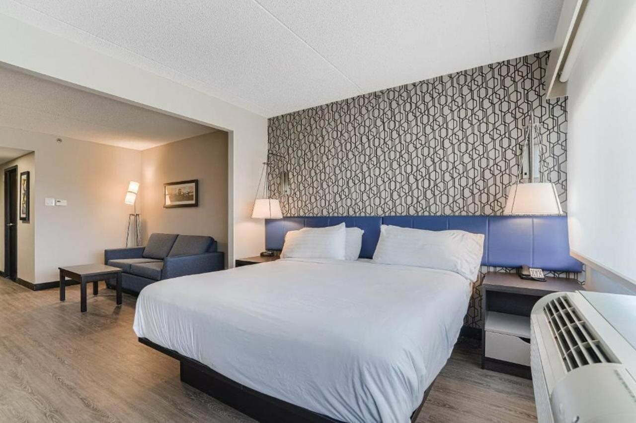 Фото GLō Best Western Mississauga Corporate Centre