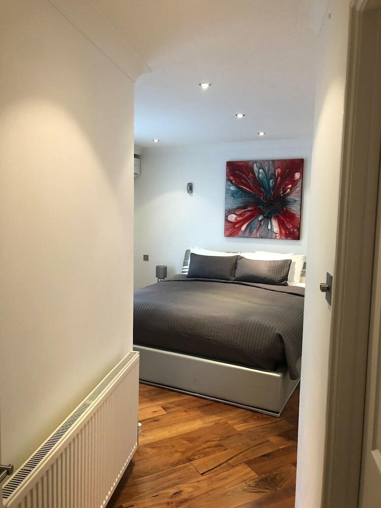 Фото The New London Carlton Hotel & Service Apartments