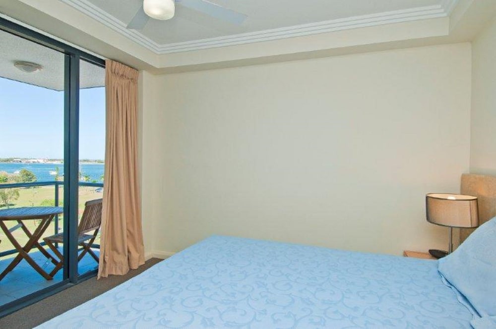 Фото Aqualine Apartments