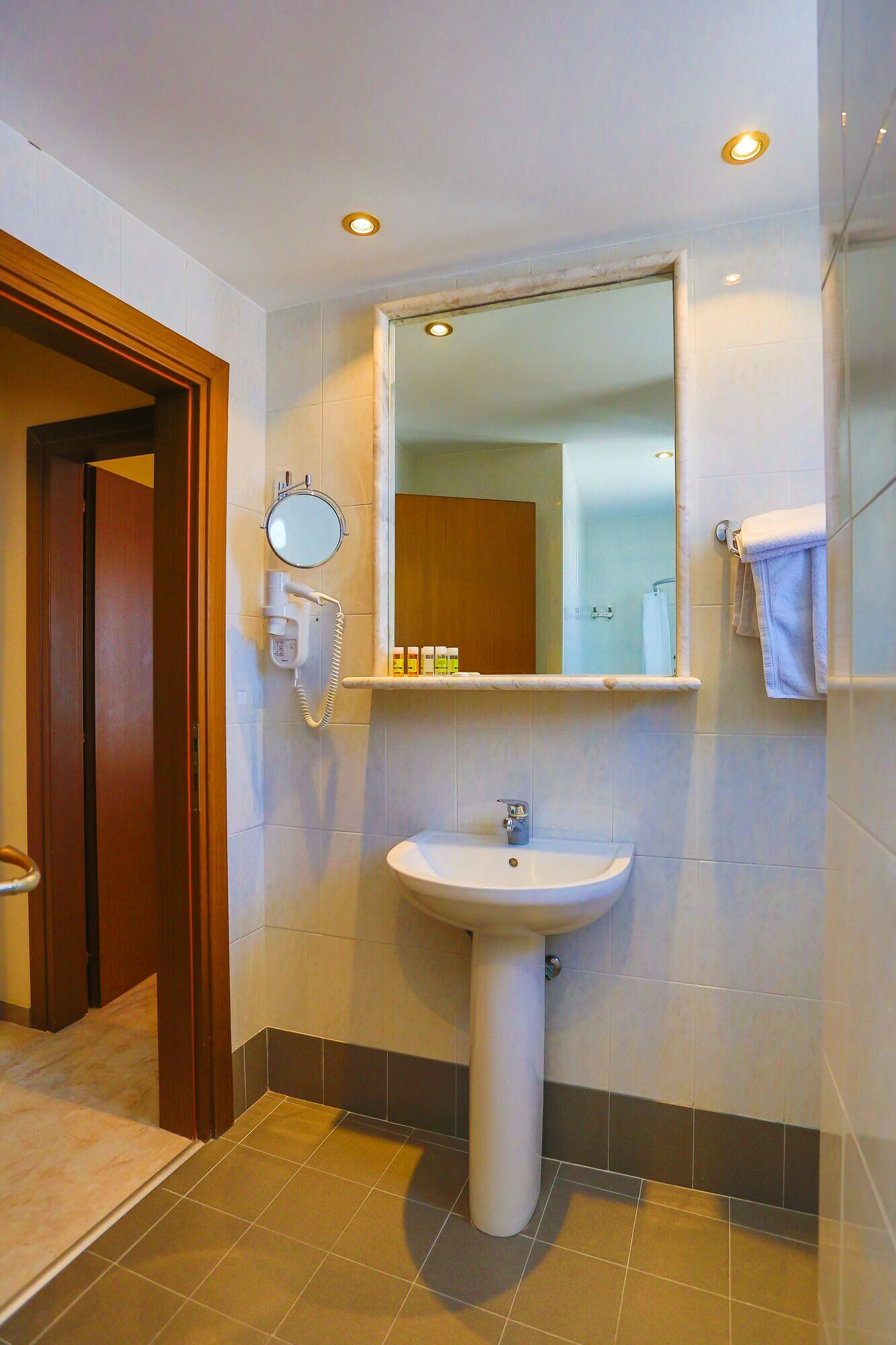 Фото Rodian Gallery Hotel Apartments