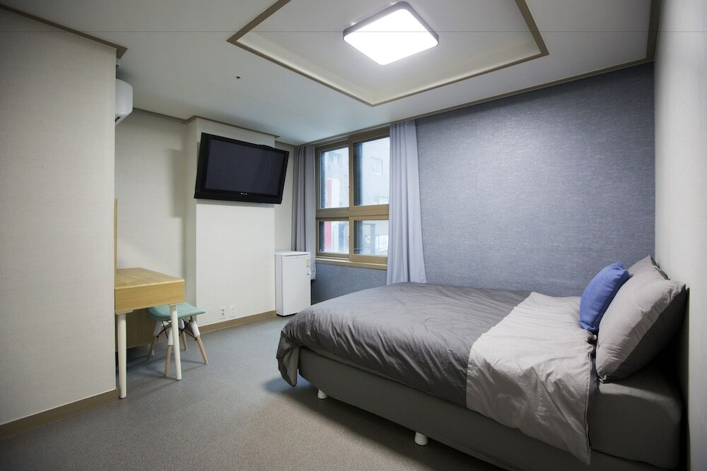 Фото 24guesthouse Sinchon