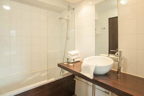 Гостиница City Residence Chelles в Шеле