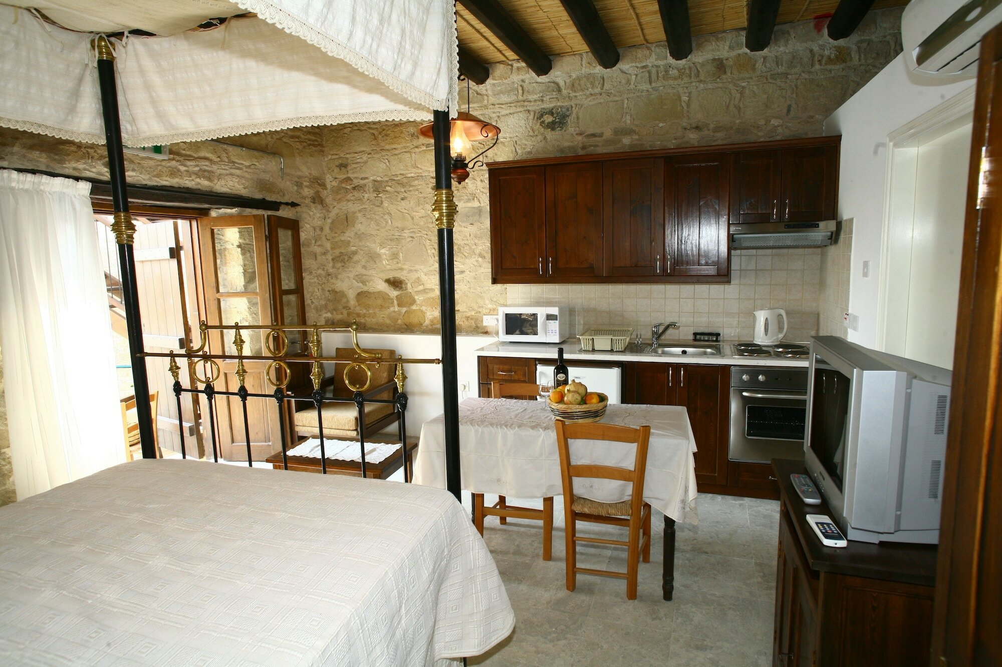 Фото Leonidas Village Houses