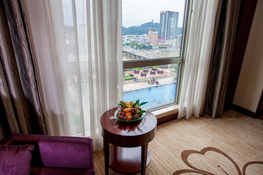 Фото Ramada Plaza by Wyndham Shaoguan City Centre