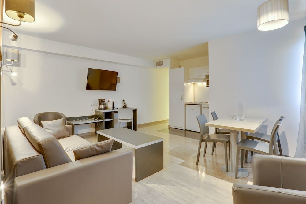 Фото All Suites Appart Hotel Orly Rungis