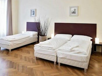 Фото RiverView Palace Apartments