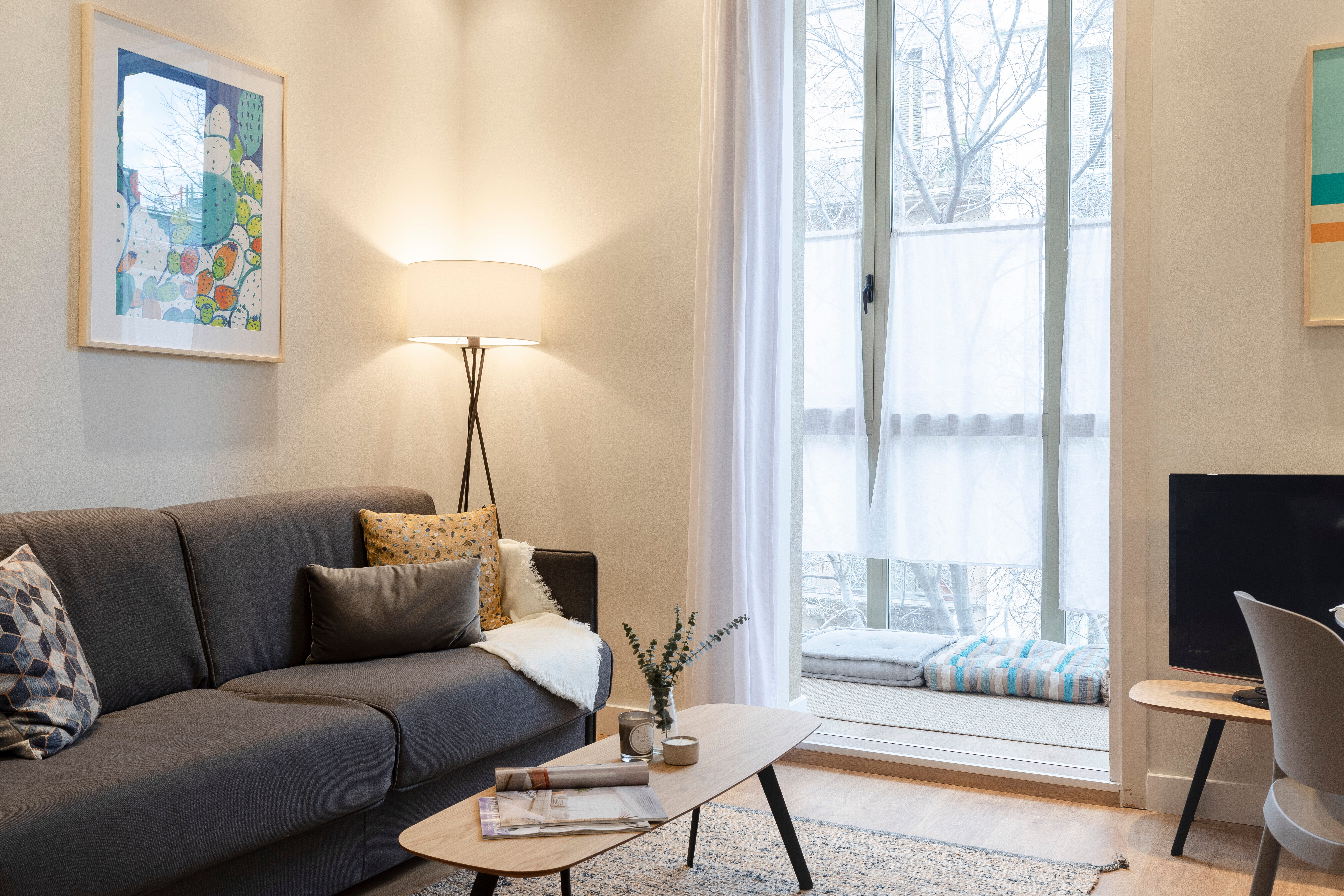 Фото Aspasios Urquinaona Design Hotel