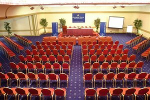 Гостиница Hotel Golden Tulip Bahrain