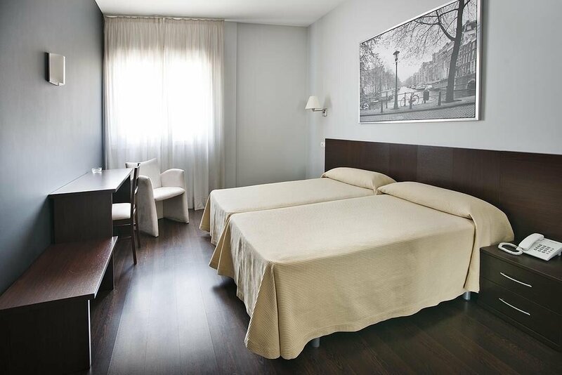 Гостиница Hostal T4