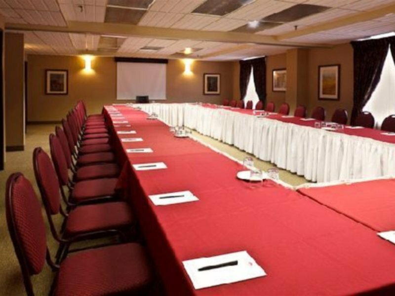 Фото Fairfield by Marriott Montreal Downtown