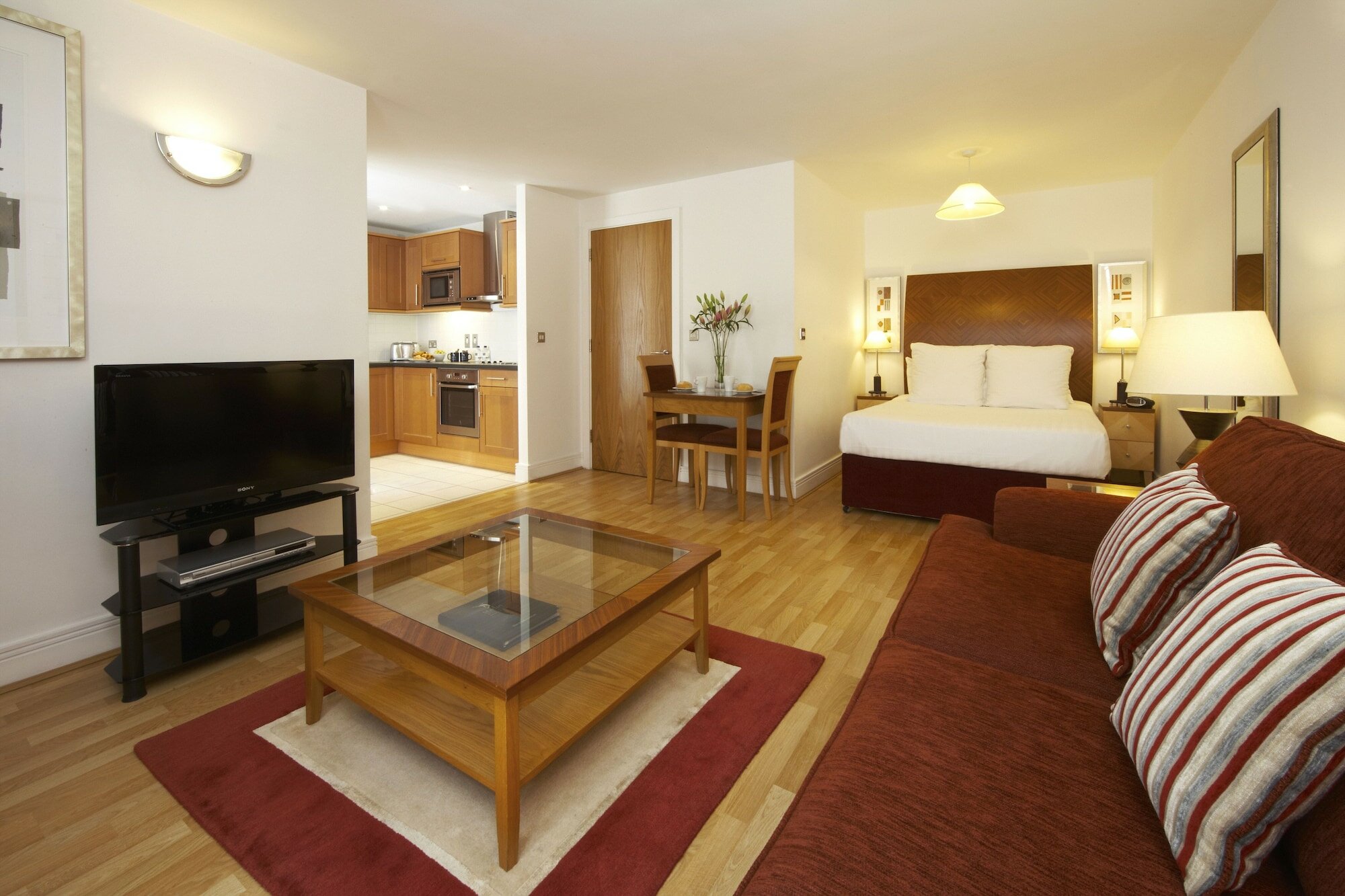 Фото Marlin Apartments London City - Queen Street