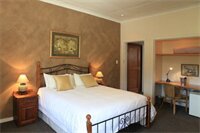 Фото Loerie Guest Lodge