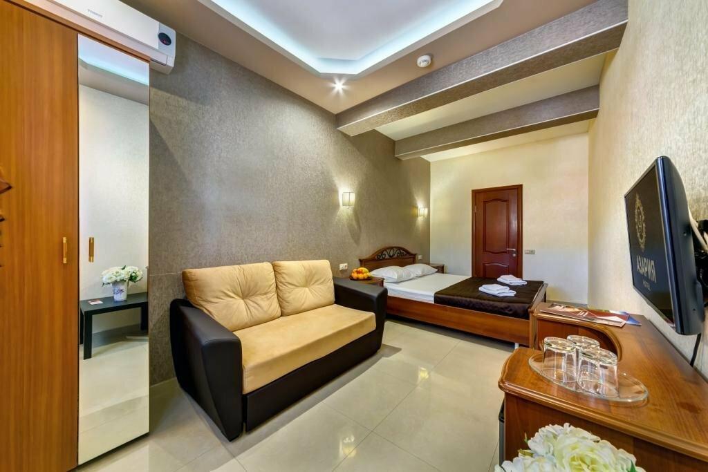 Фото Азария