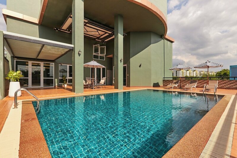 NJoy Prestige Grand Hotel Don Mueang