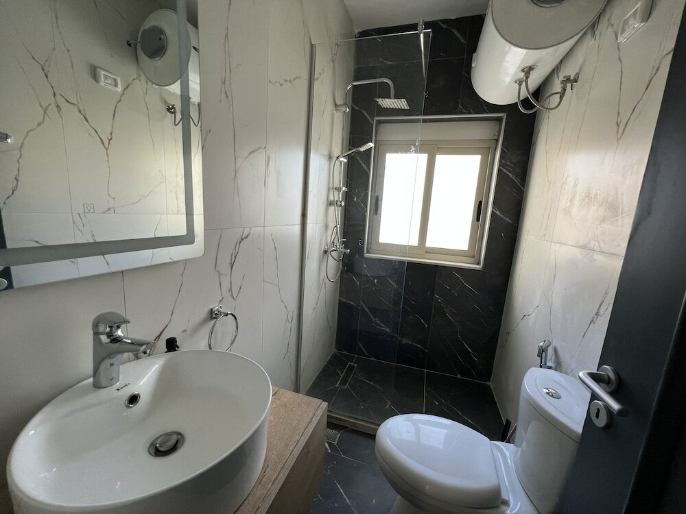 Фото Wave Beachfront Apartments