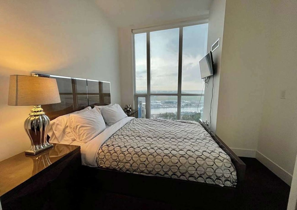 Фото Waterfront Deluxe Residences