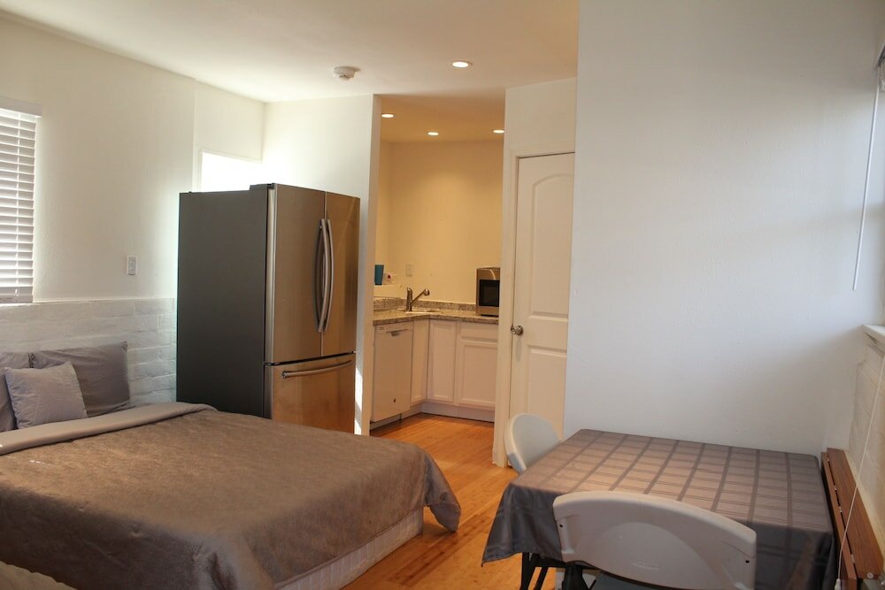 Фото Jewel West La Santa Monica