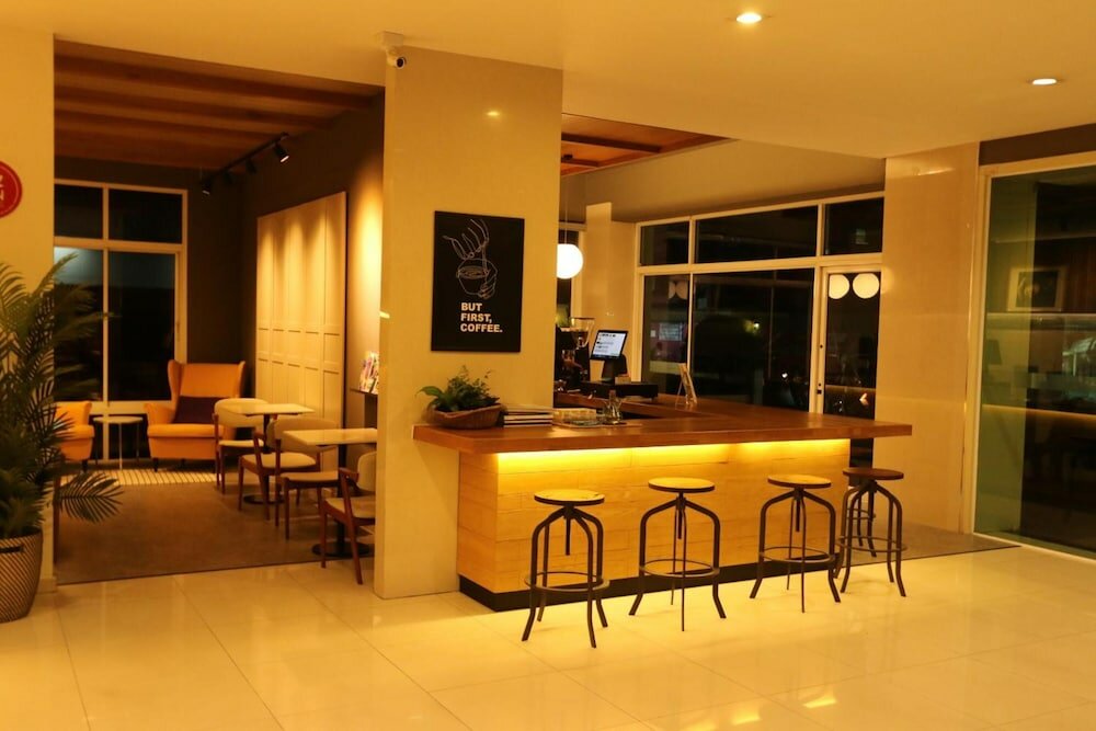 Фото The Royal Bee Apart Hotel