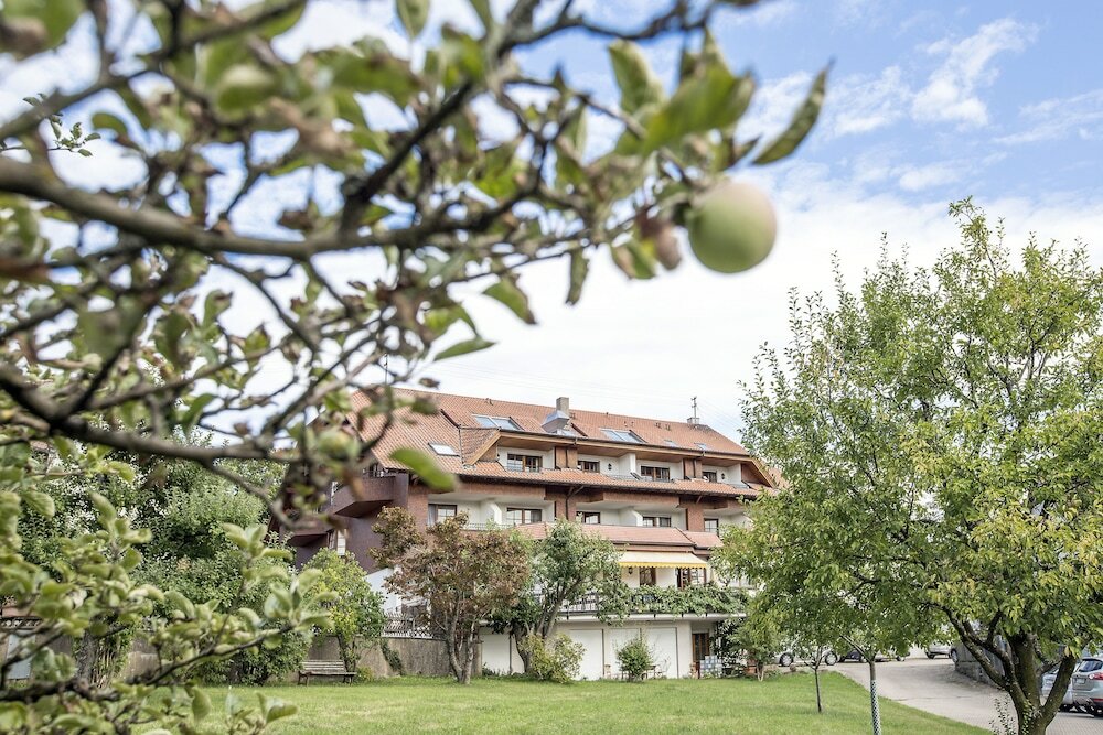 Фото Hotel Restaurant Vinothek Lamm