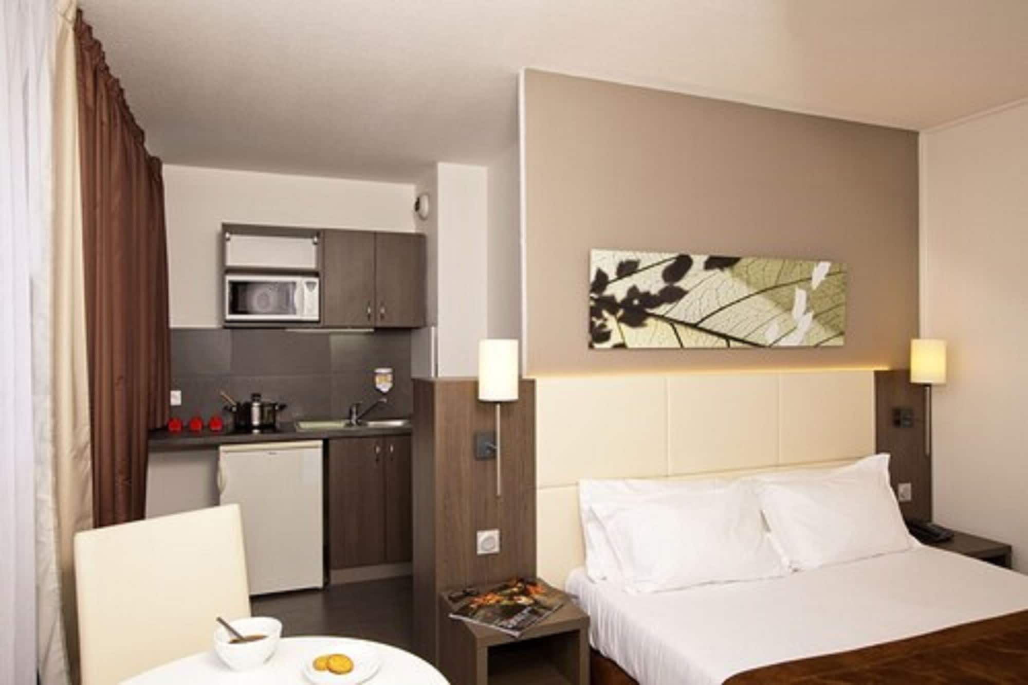 Фото Séjours et Affaires Montreuil Saint Mandé