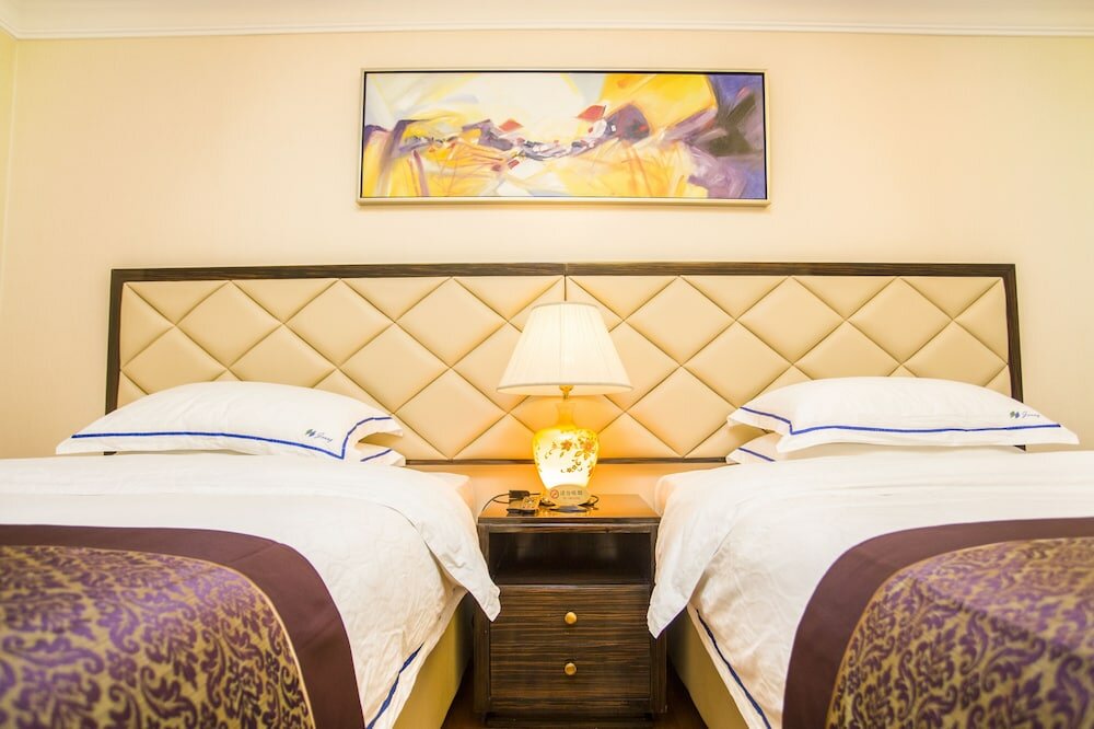 Фото Nomo Service Apartment The Legend