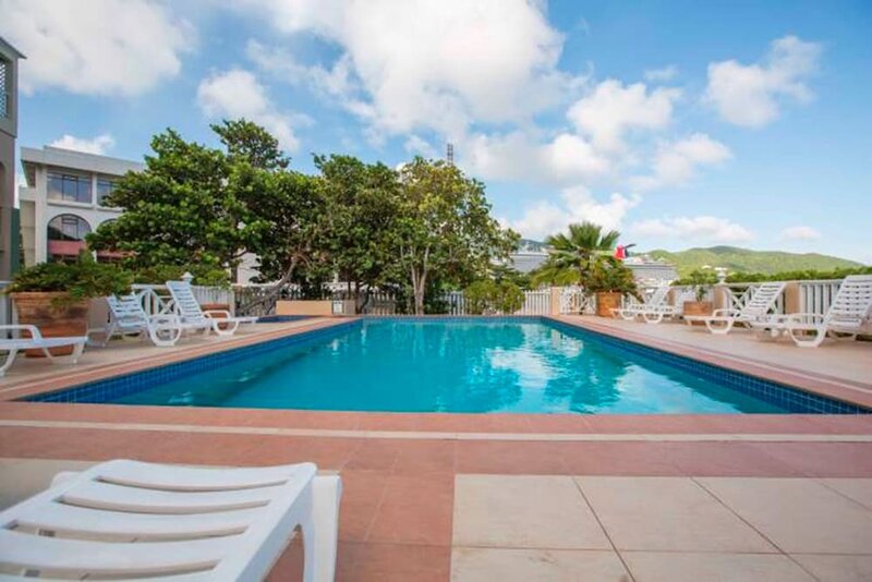 Гостиница Maria's by the Sea Hotel в Род-Тауне