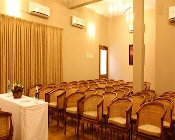 Фото Hanu Reddy Residences Poes Garden