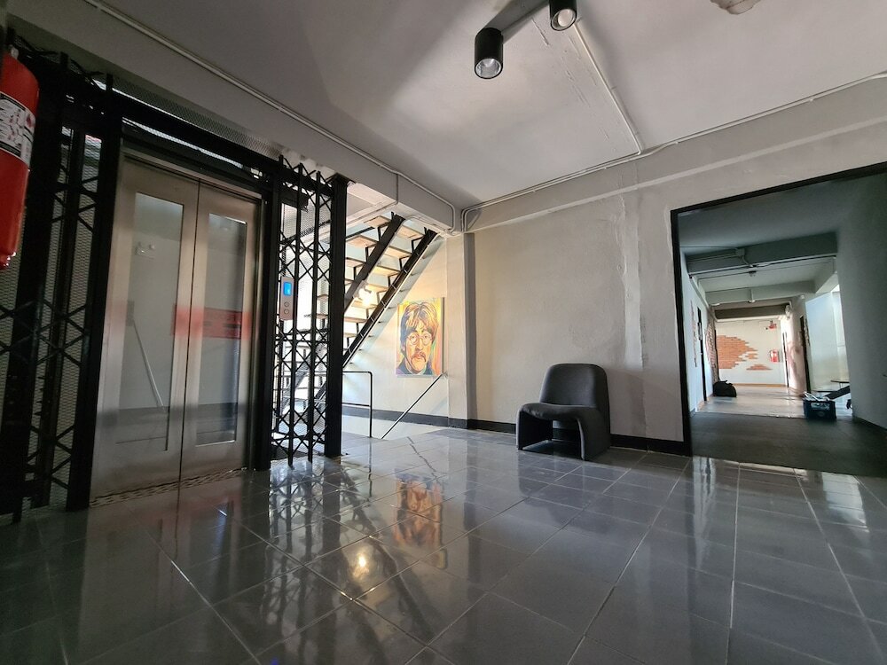 Фото The 8 Factory Hostel Phitsanulok