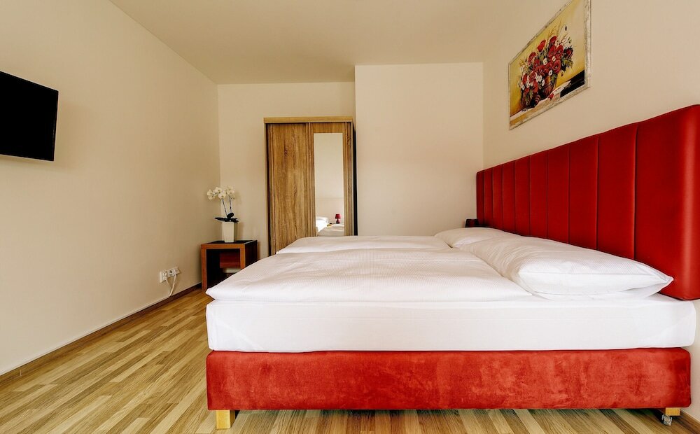 Фото Hotel Otakar
