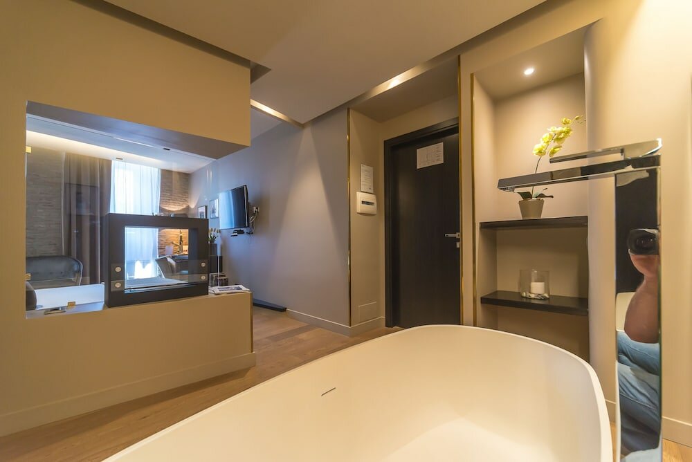 Фото Campo Marzio Luxury Suites