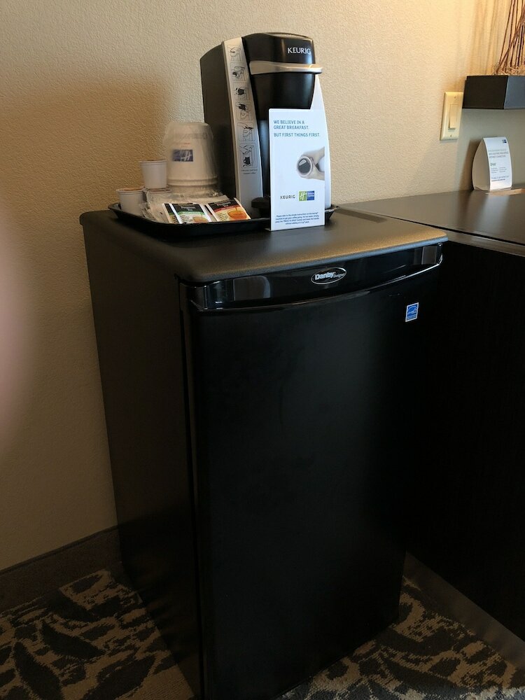 Фото Holiday Inn Express & Suites North Dallas at Preston, an Ihg Hotel