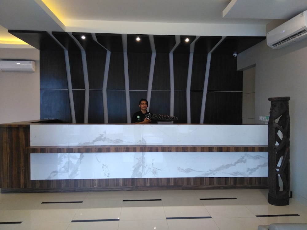 Фото Emerald Hotel