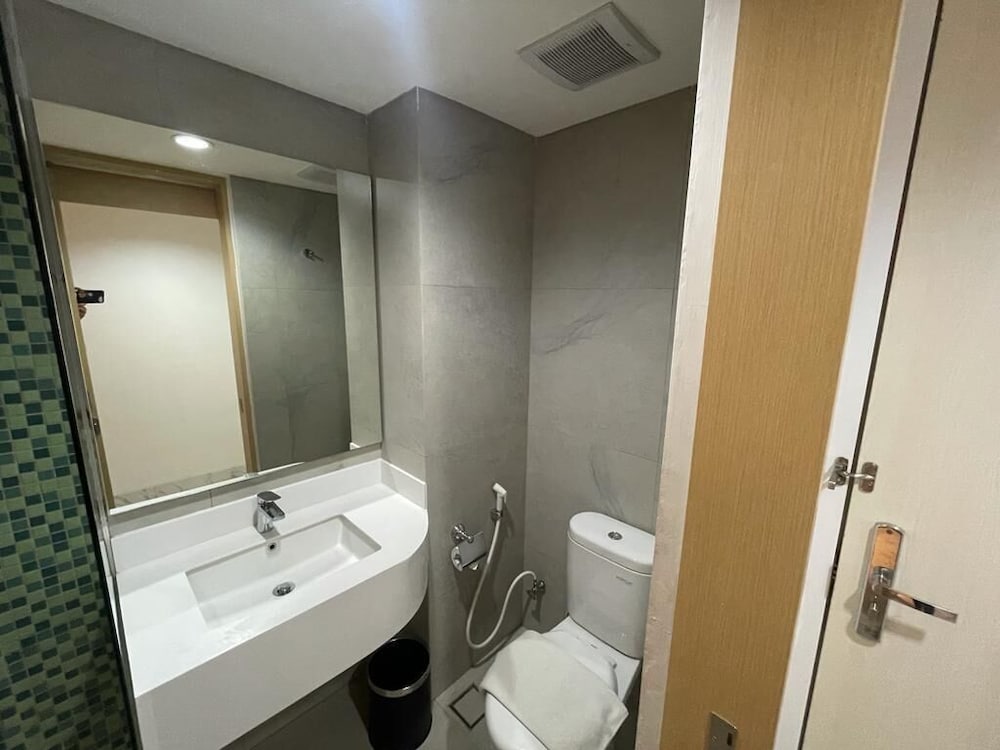 Фото Palm Park Hotel Surabaya