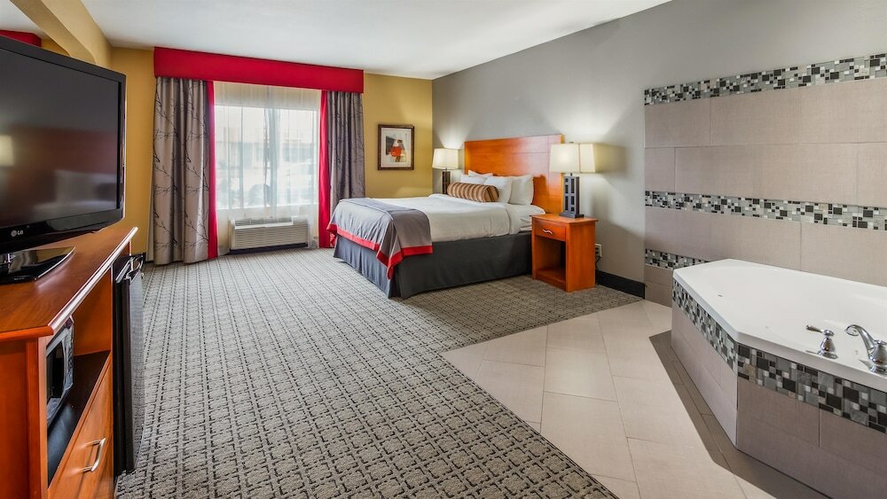 Фото Best Western Plus Jackson Downtown Colliseum