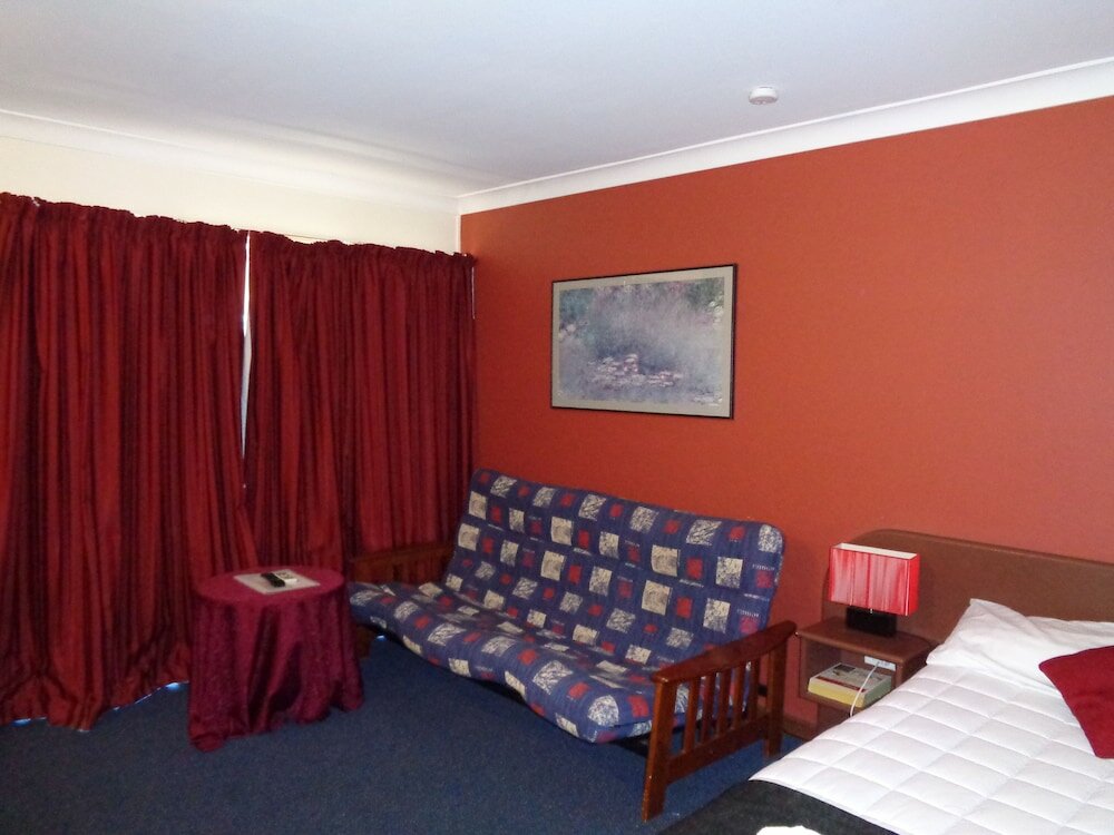 Фото Parkway Motel