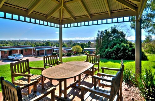 Гостиница Warragul Views Motor Inn в Уоррагуле