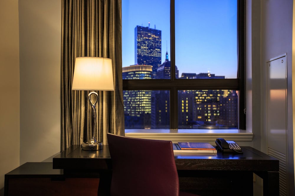 Фото Courtyard by Marriott Boston Downtown