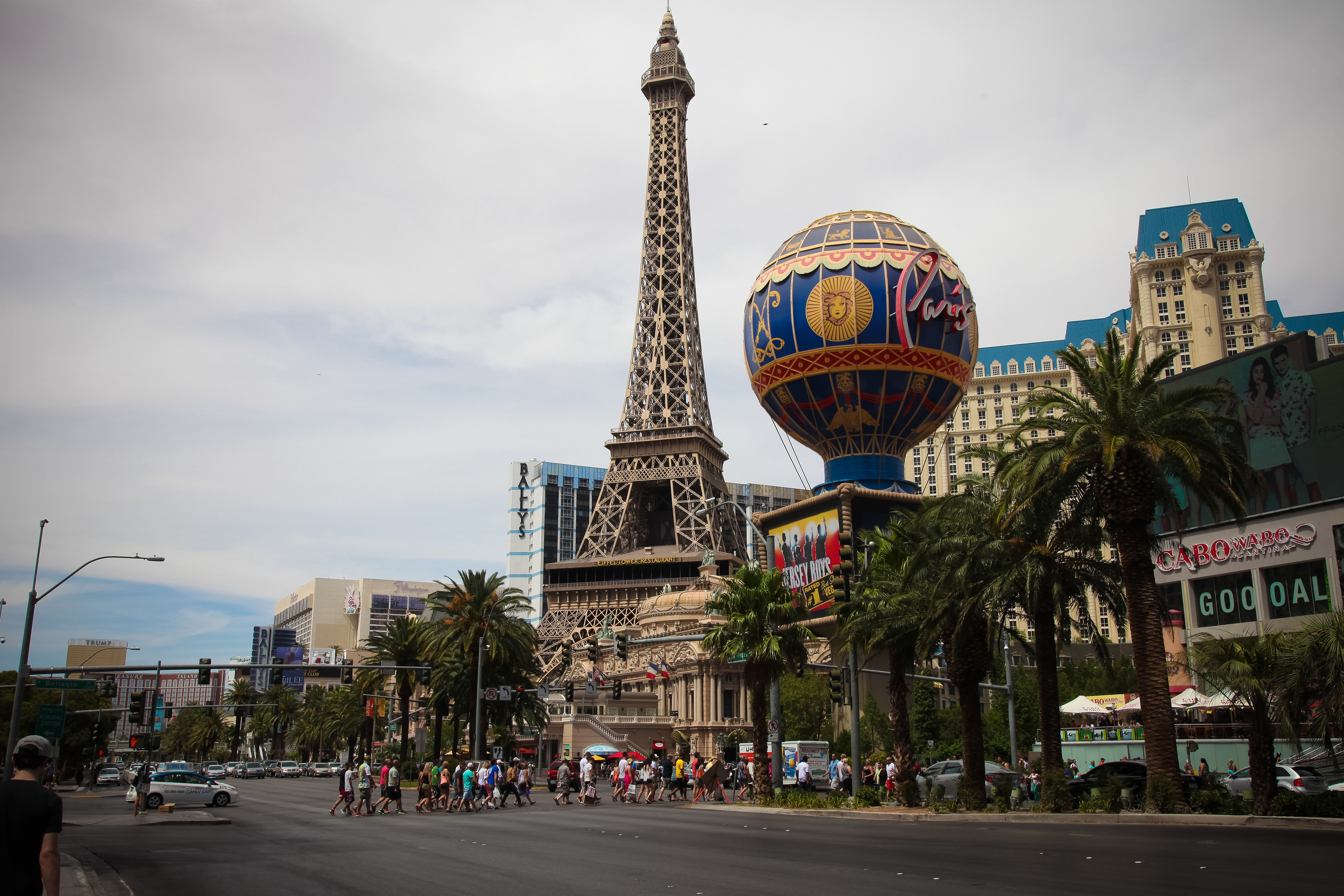 Фото The Strat Hotel, Casino & Tower